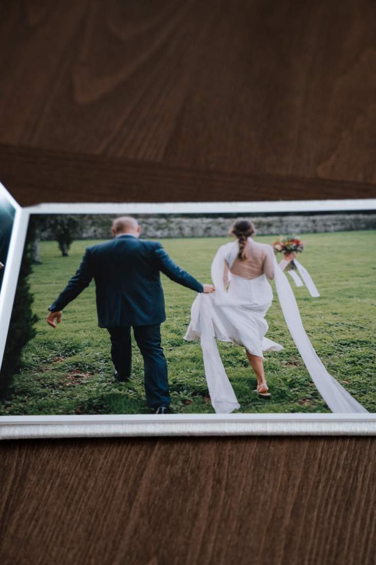 Recién casados, todavía sin creérselo